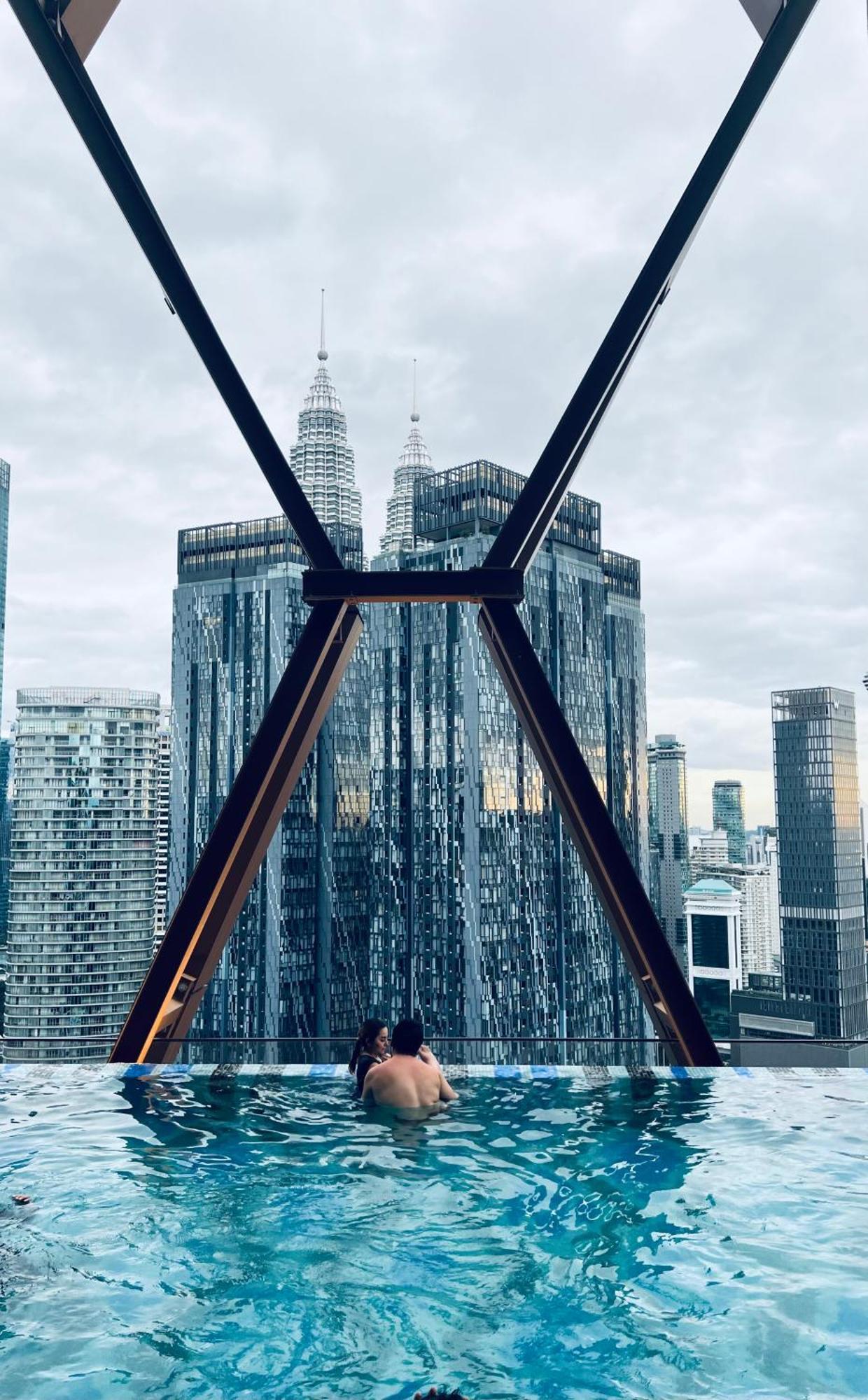 Scarletz Suites Kuala Lumpur By City Center Екстериор снимка