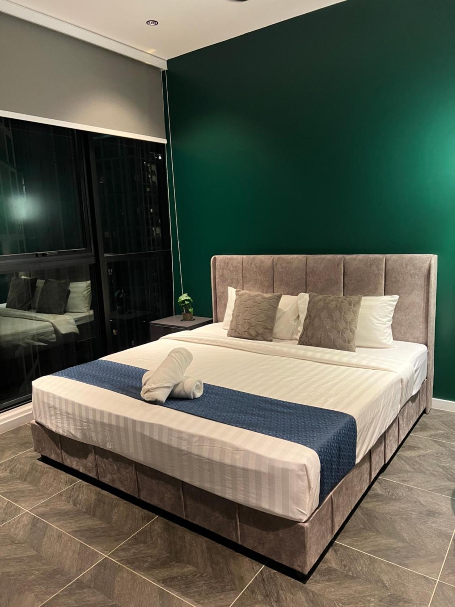 Scarletz Suites Kuala Lumpur By City Center Екстериор снимка