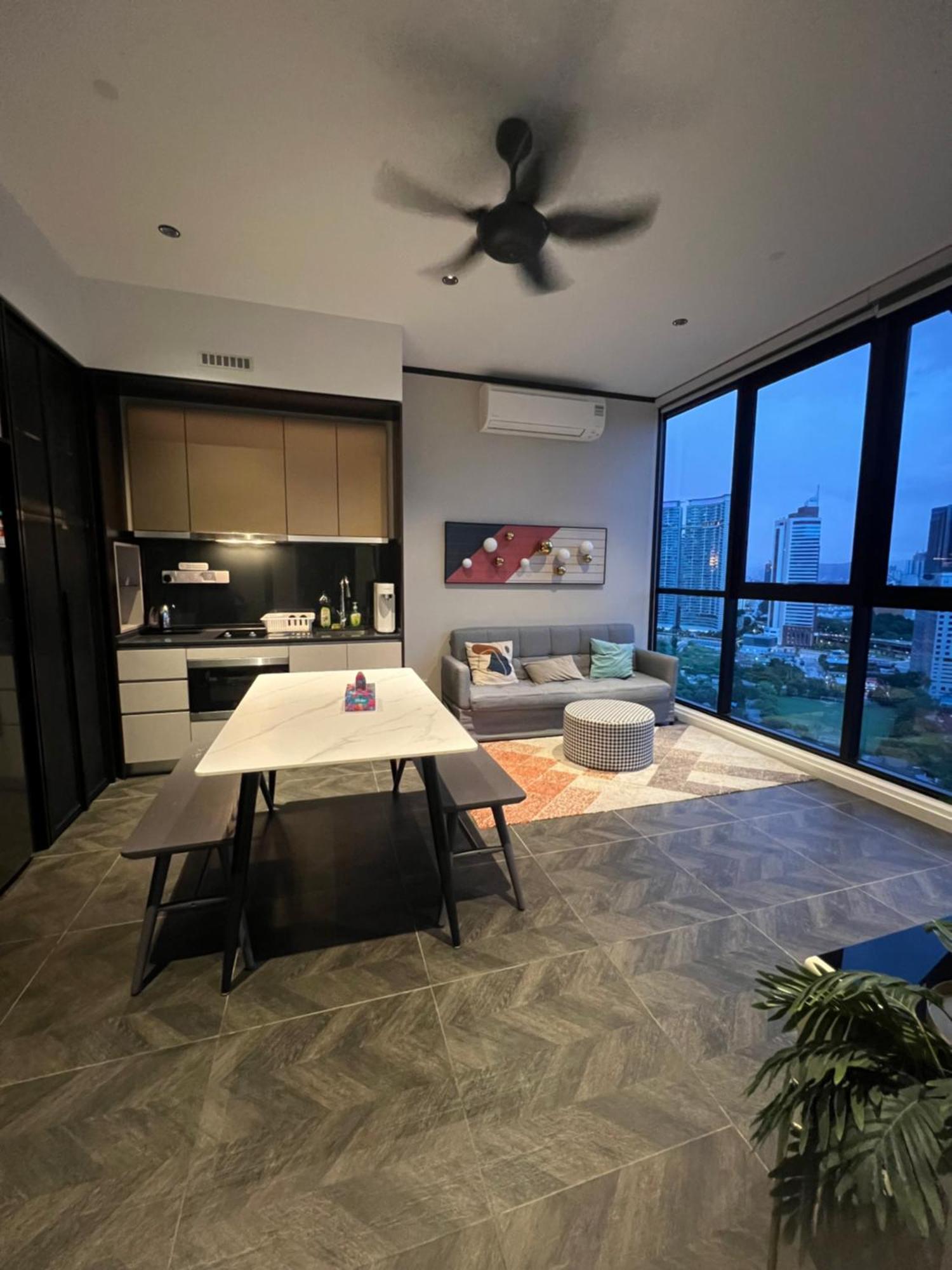 Scarletz Suites Kuala Lumpur By City Center Екстериор снимка