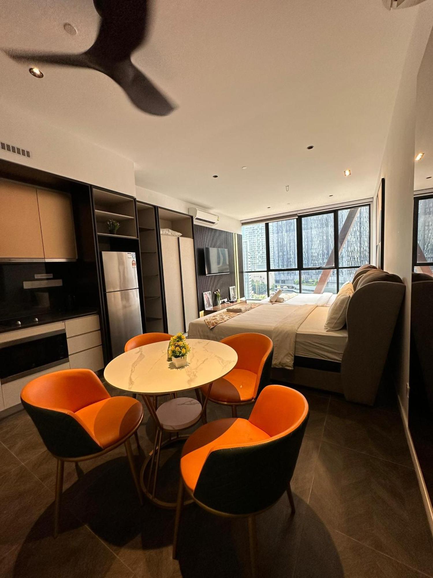 Scarletz Suites Kuala Lumpur By City Center Екстериор снимка